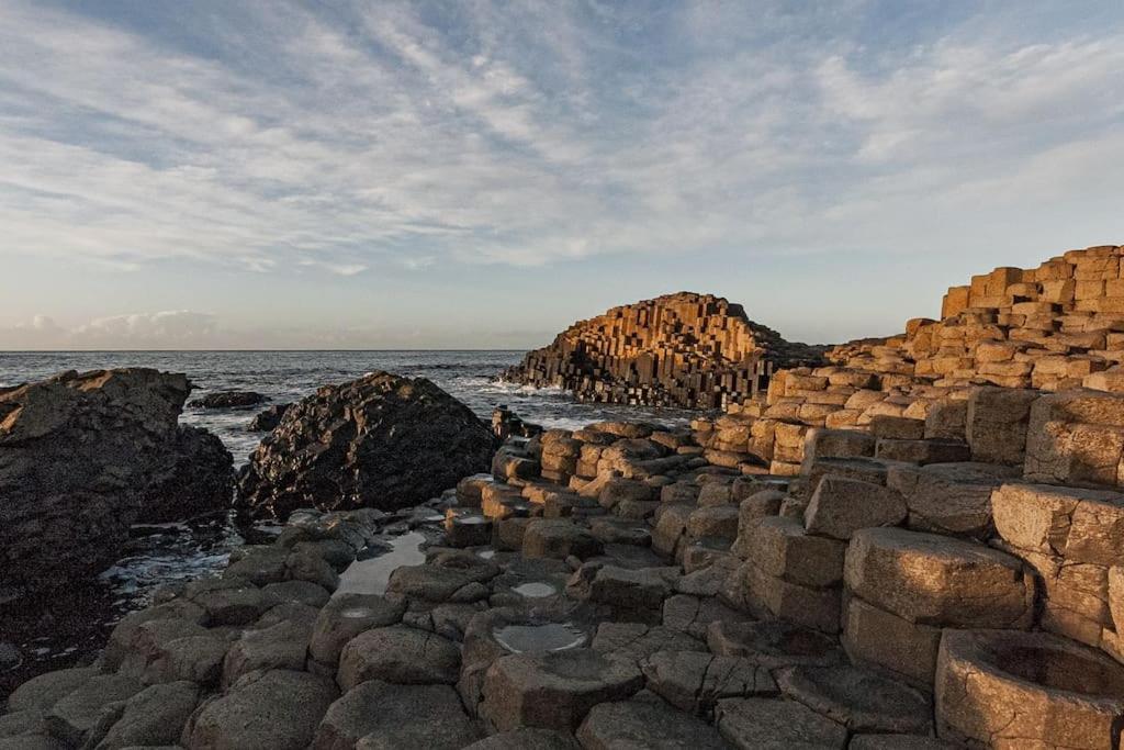 Causeway Coast Sea Shore Apartment - Ballycastle Exterior foto